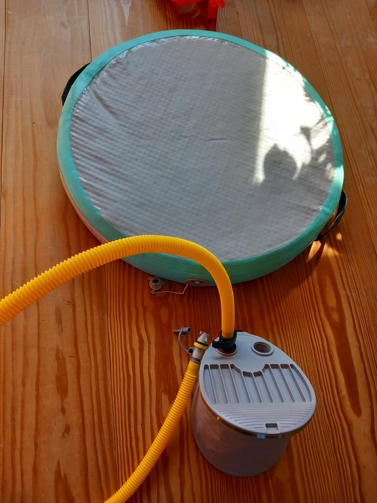 Turnmat met pomp - Goede staat, niet lek., Maat 36 t/m 42, Ophalen, Materiaal