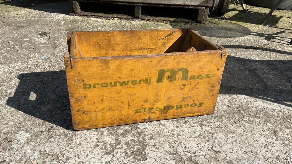 Houten bierkrat van brouwerij Maes uit Stramproy., Ophalen of Verzenden, Gebruikt, Overige merken