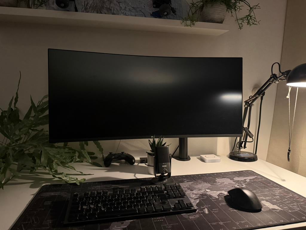 LG 38WN95C 38 Inch 144Hz Thunderbolt 3840x1600 Monitor, IPS, 101 t/m 150 Hz, Minder dan 1 ms, Zo goed als nieuw