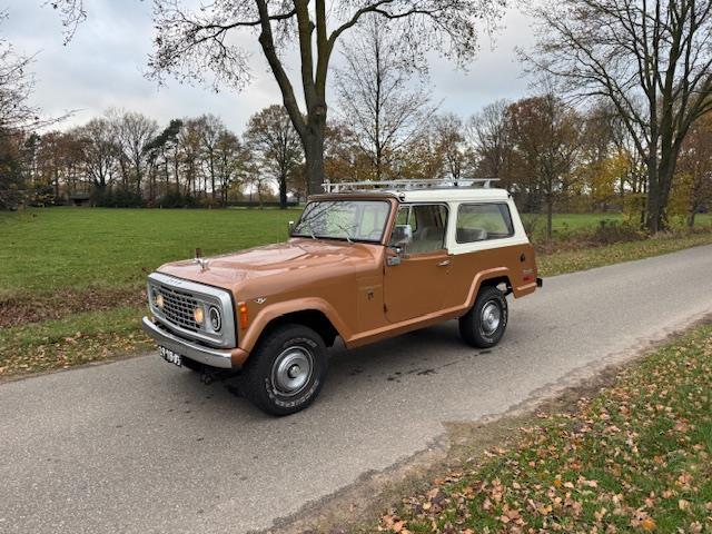 Jeep Commando 5.0 V8 Automaat Super origineel 1973, 5000 cc, Beige, Leder, Bedrijf