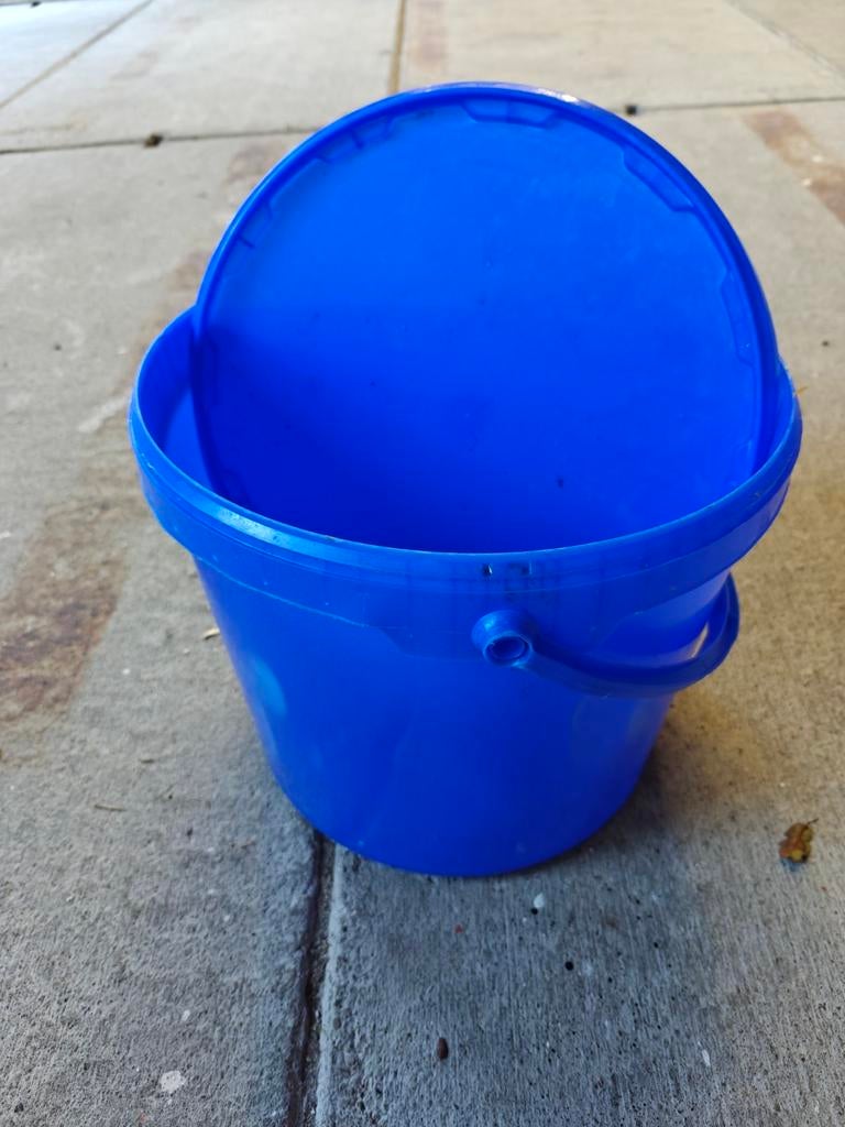 Zeer sterke 20 liter emmers met deksel, Ophalen, Gebruikt, Kunststof, Met deksel