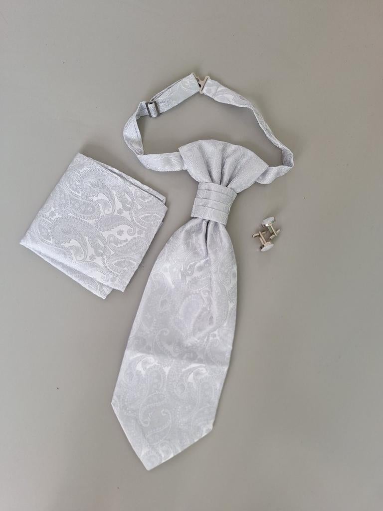 Zilver witte trouw gilet, das pochet manchetknopen, Ophalen of Verzenden, Zo goed als nieuw, Wit, Ivoor of Crème, Accessoires