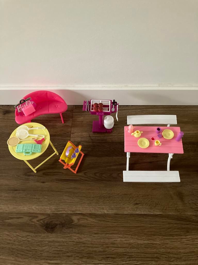 Barbie picknick set met barbecue!, Ophalen of Verzenden, Zo goed als nieuw, Toebehoren