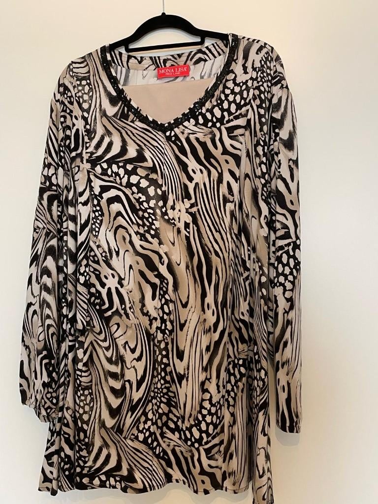 Mona Lisa redline shirt met beige Adelina broek maat 54, Kleding | Dames, Grote Maten, Ophalen, Overige kleuren, Blouse of Tuniek