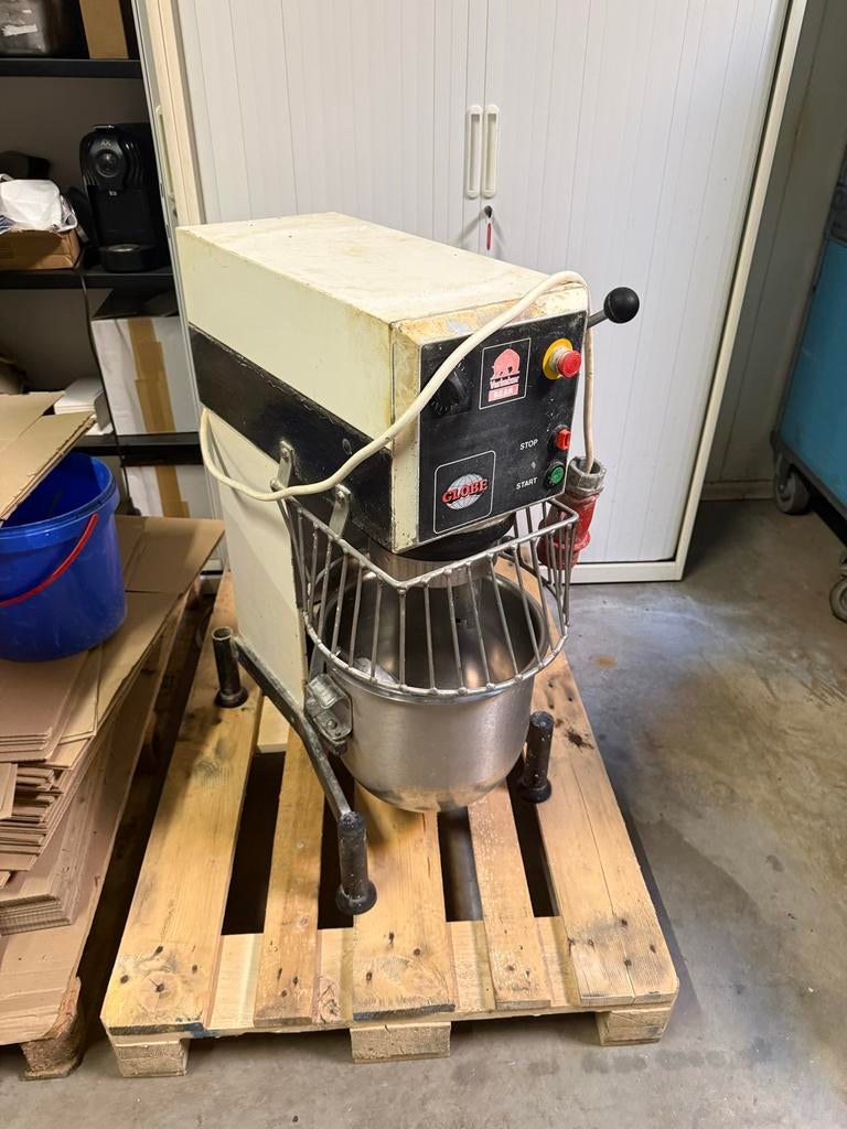 Globe menger met toebehoren, Ophalen, Gebruikt, Bakkerij en Slagerij