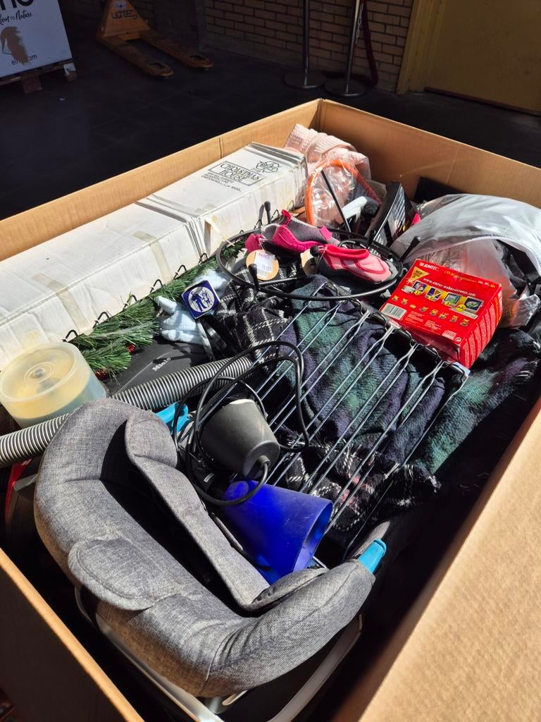 Palletbox ongecontroleerde goederen (OP=OP), Diversen, Rommelmarktspullen, Ophalen, Gebruikt, -, -