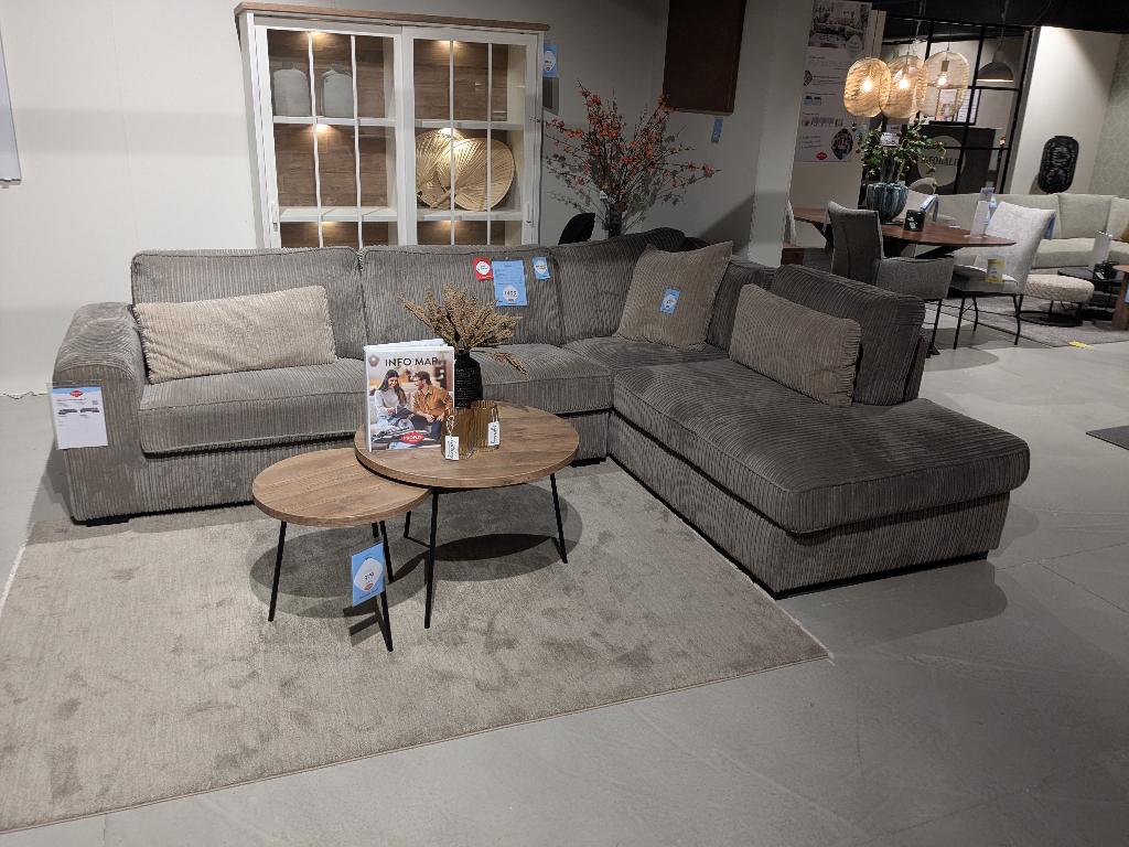 SHOWROOM HOEKBANK STERK AFGEPRIJSD, Huis en Inrichting, Banken | Bankstellen, Nieuw, Hoekbank, Vierpersoons of meer, 250 tot 300 cm