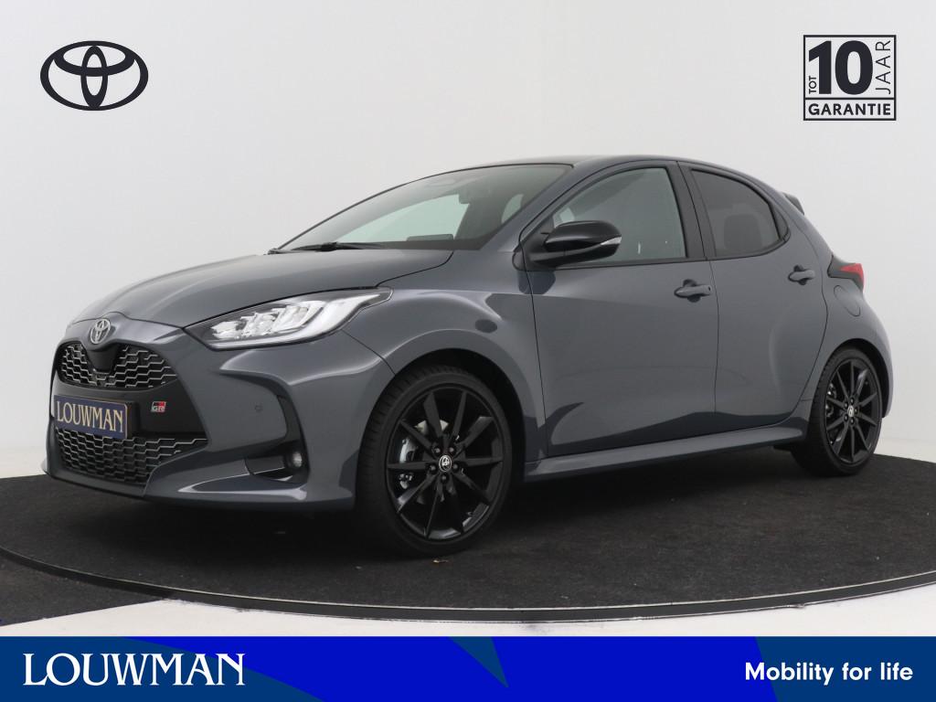 Toyota Yaris Hybrid 130 GR Sport *Vraag Naar De Levertijd*, Auto's, Toyota, 12 maanden, Zwart, Leder en Stof, 1490 cc
