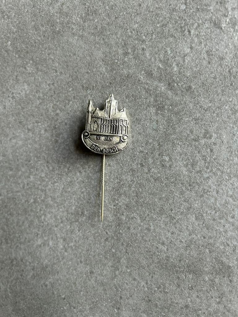 Den Bosch sint Jan speldje, Verzamelen, Speldjes, Pins en Buttons, Ophalen of Verzenden, Stad of Land, Speldje of Pin