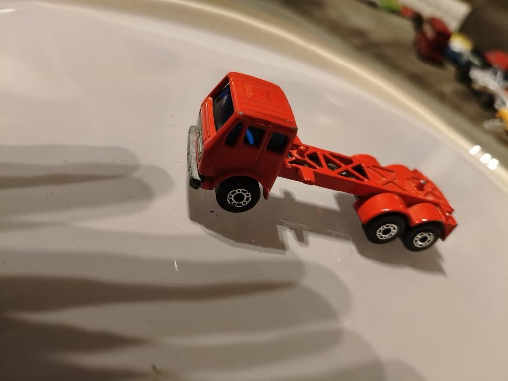 Matchbox Lesney 1976 Mercedes Container Truck No. 42, Overige merken, Gebruikt, 1:50 of kleiner, Ophalen of Verzenden