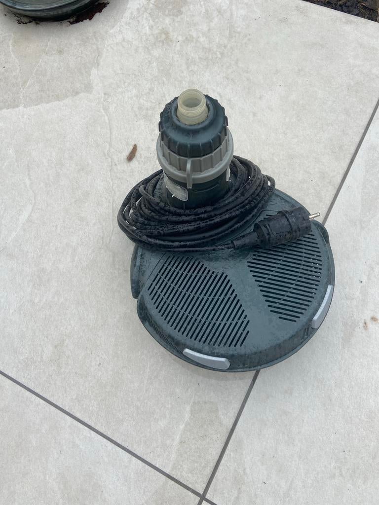 Vijverpomp / filter voor helder vijverwater, Ophalen, Gebruikt, Elektrisch, Overige typen