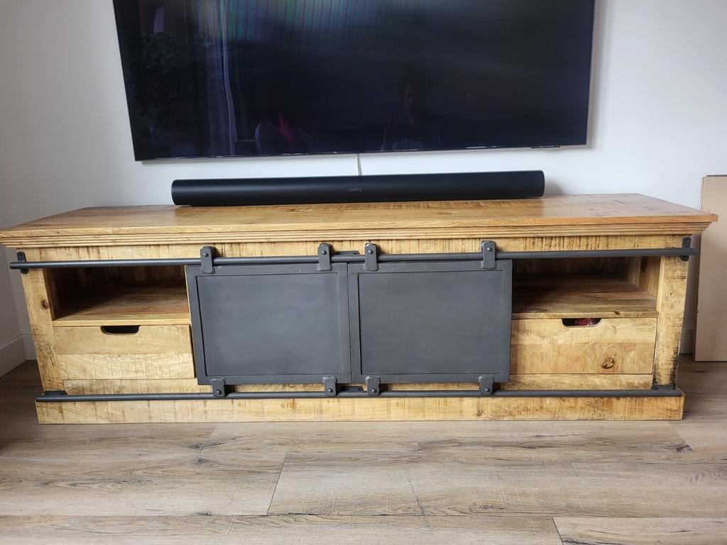 Industrieel tv meubel van mangohout, Huis en Inrichting, Kasten | Televisiemeubels, Ophalen, Zo goed als nieuw, 25 tot 50 cm, Minder dan 100 cm