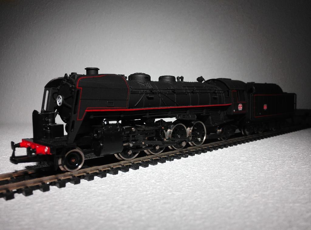 Jouef 8273 SNCF 141-R-1246 "Mikado" depot Miramas, Hobby en Vrije tijd, Modeltreinen | H0, Jouef, Ophalen of Verzenden, Zo goed als nieuw
