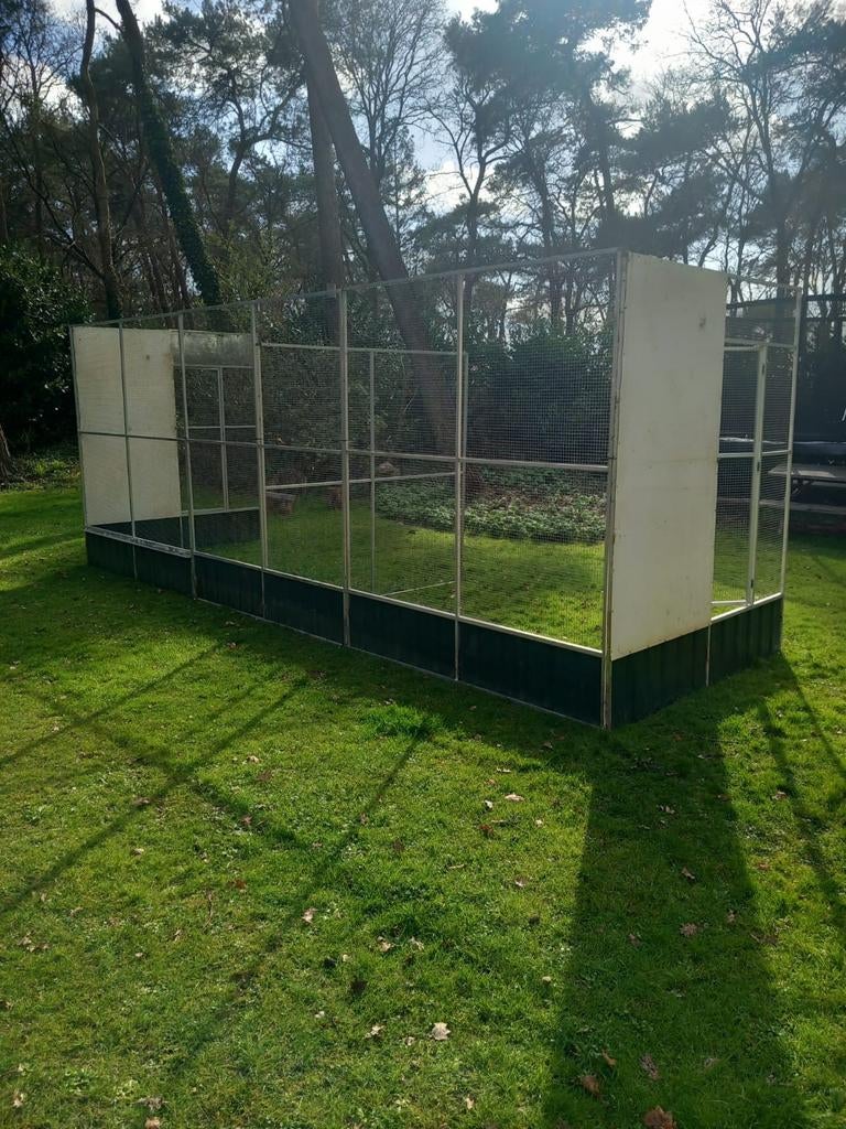 Grote volière van aluminium gaaspanelen professioneel, Dieren en Toebehoren, Vogels | Hokken en Kooien, Ophalen, Aluminium, Volière