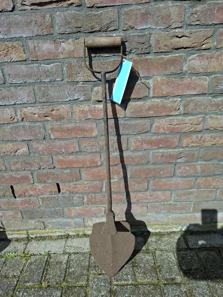 Oude kuilgrasschep, bietenschep, aardappelpoter, Ophalen, Gebruikt