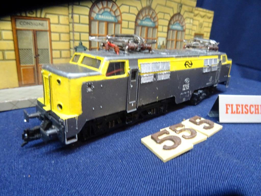 555=Fleischmann 4372 van de Nederlandse spoorwegen.303, Gebruikt, Gelijkstroom, Fleischmann, Wagon