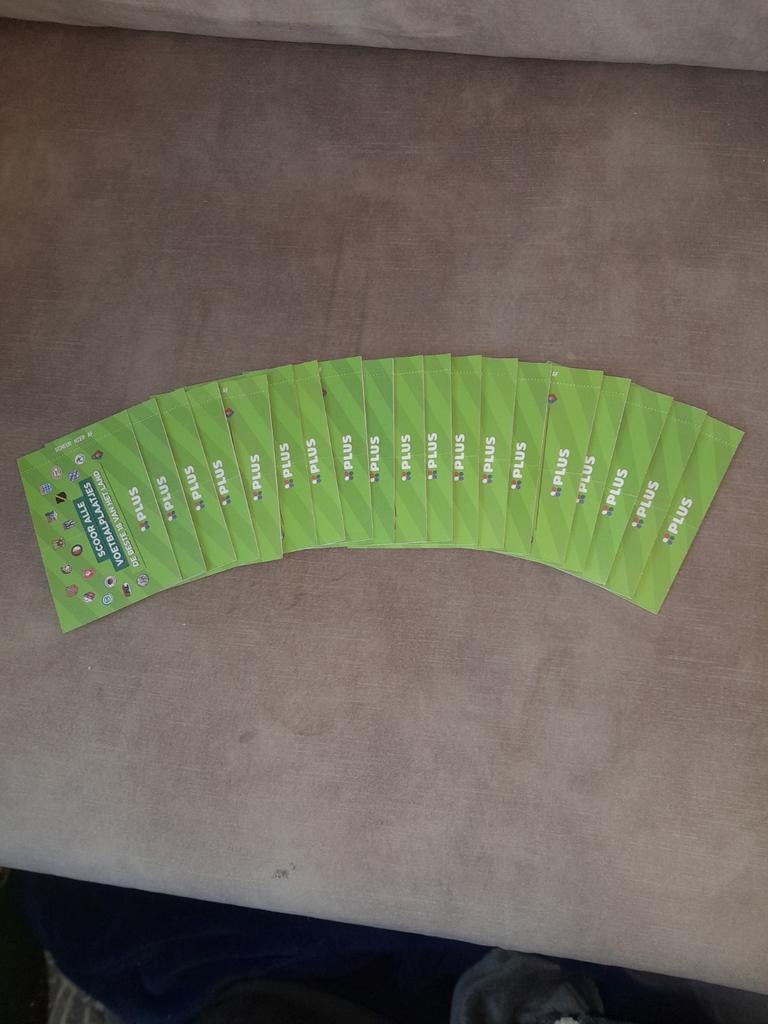20x voetbalplaatjes plus, Ophalen of Verzenden, Winkel, Super of Benzinepomp, Zegels, Bonnen of Punten