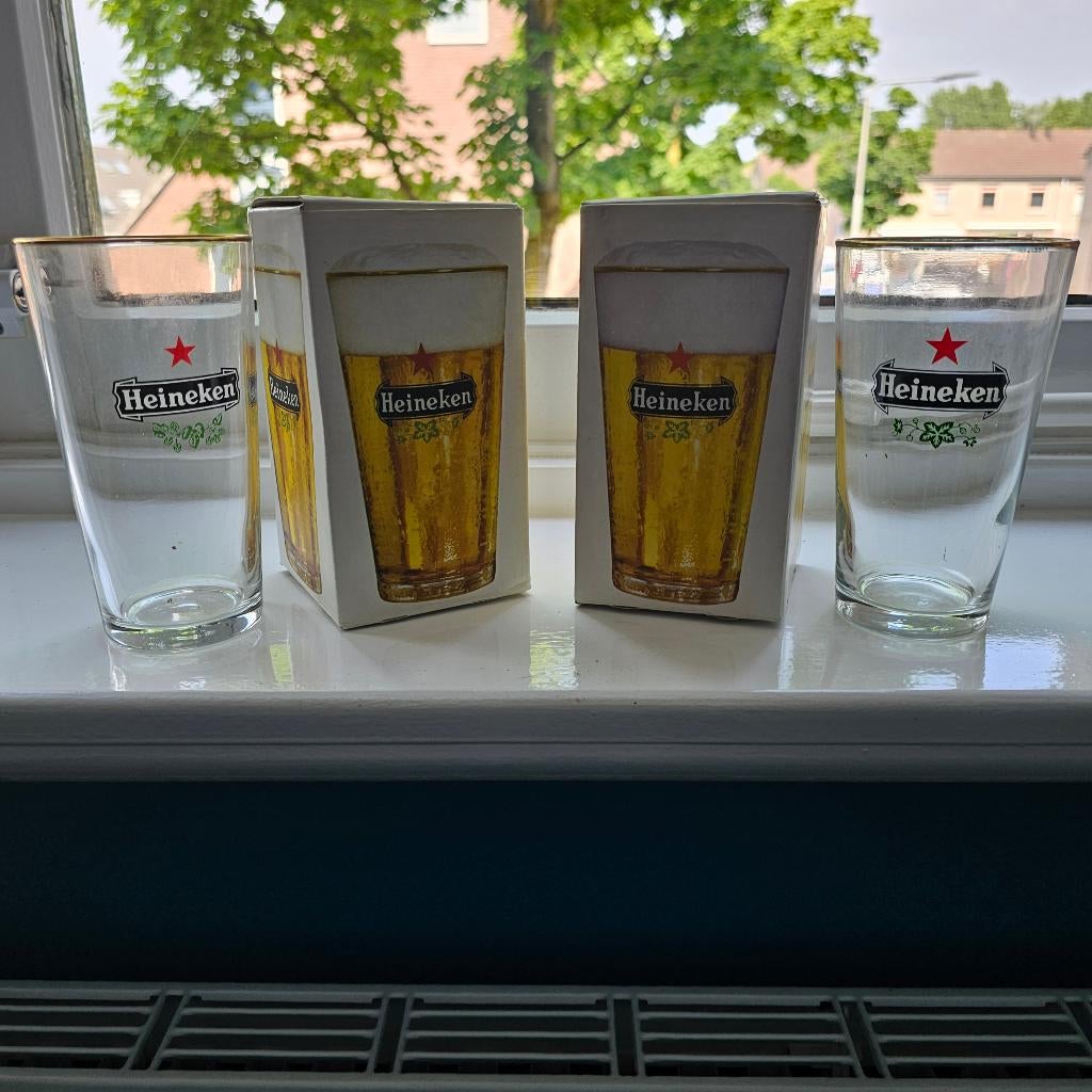 2x verschillende Heineken glazen in originele verpakking., Ophalen of Verzenden, Nieuw, Glas of Glazen, Heineken