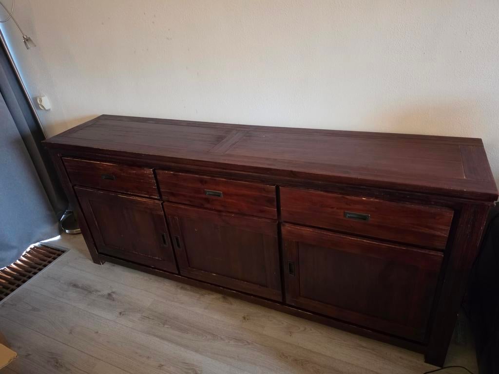 GRATIS Koloniaal dressoir van teakhout, Huis en Inrichting, Ophalen, Gebruikt, Met deur(en), Koloniaal