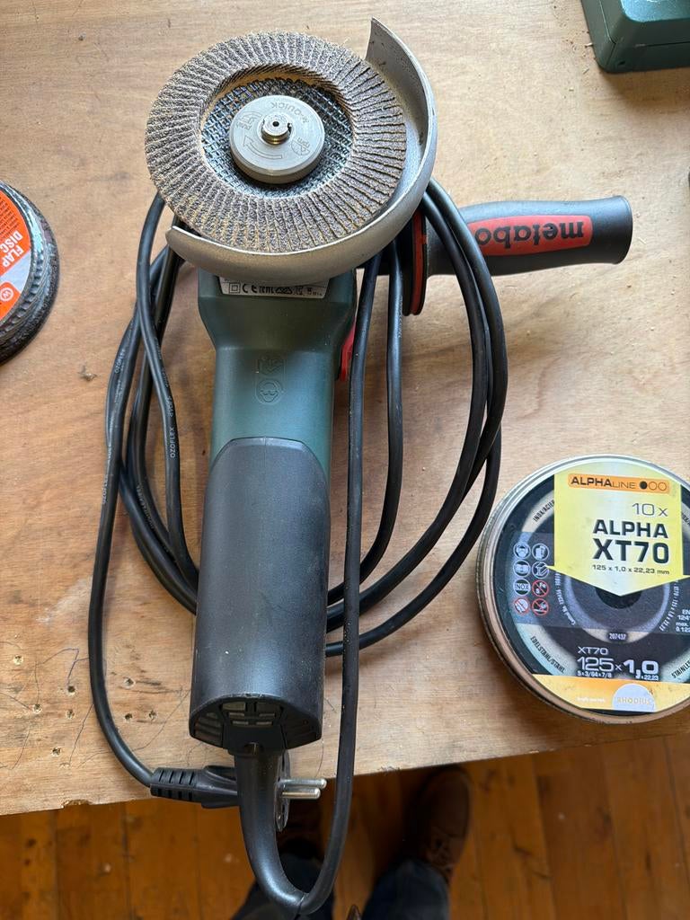 Metabo haakse slijper 900W, Ophalen of Verzenden, Gebruikt, 700 tot 1000 watt, Haakse handslijpmachine