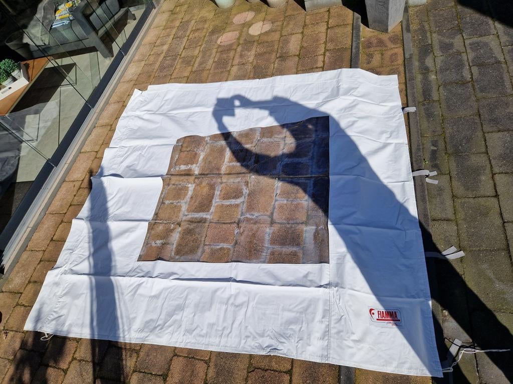 Fiamma zijwand met venster., Ophalen, Zo goed als nieuw