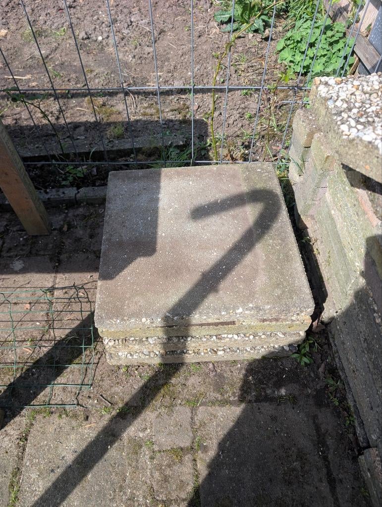 GRATIS 25 grindtegels voor terras of pad, Tuin en Terras, Tegels en Klinkers, Ophalen, Gebruikt, 10 m² of meer, Grind