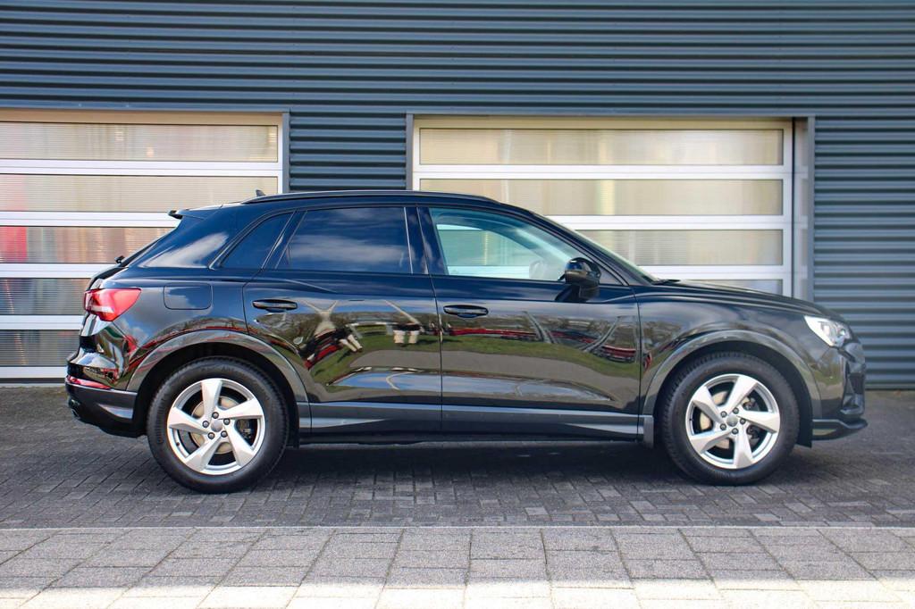 Audi Q3 35 TFSI 150pk S-tronic S Line Pro Line | Trekhaak |, 12 maanden, Stof, Euro 6, 4 cilinders