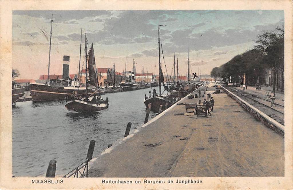 Maassluis Buitenhaven en Burgemeester de Jonghkade Schepen, Ophalen of Verzenden, 1920 tot 1940, Gelopen, Zuid-Holland