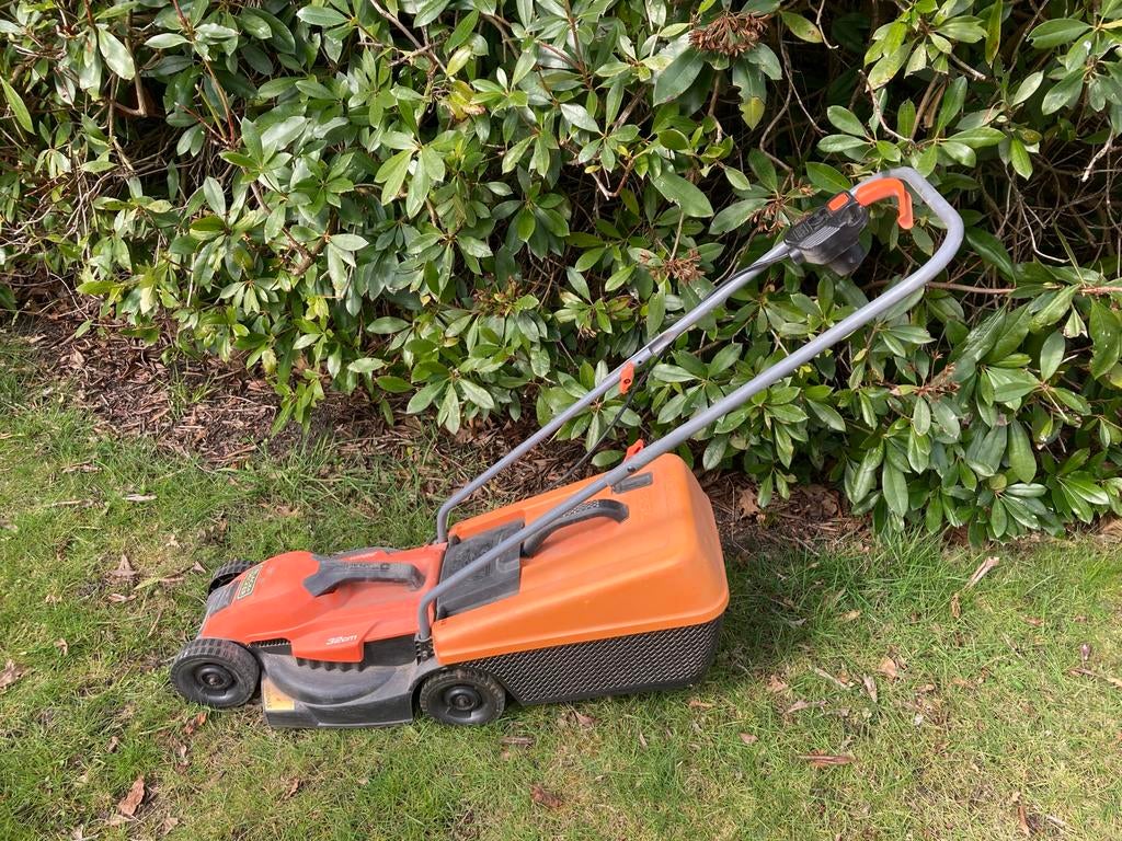 Black+Decker grasmaaier, Tuin en Terras, Ophalen, Cirkelmaaier, Gebruikt, Elektrische grasmaaier