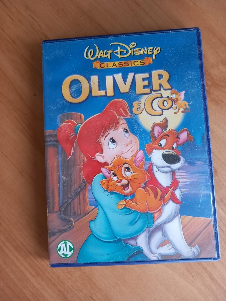 Walt Disney Classics Oliver & Co, Alle leeftijden, Ophalen of Verzenden, Zo goed als nieuw