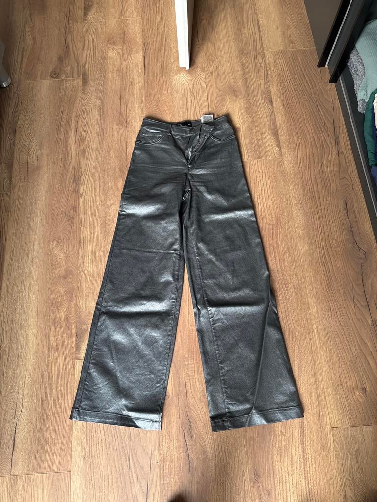 JDY broek met wijde pijpen, Kleding | Dames, Broeken en Pantalons, Maat 38/40 (M), Ophalen of Verzenden, Gedragen, Grijs