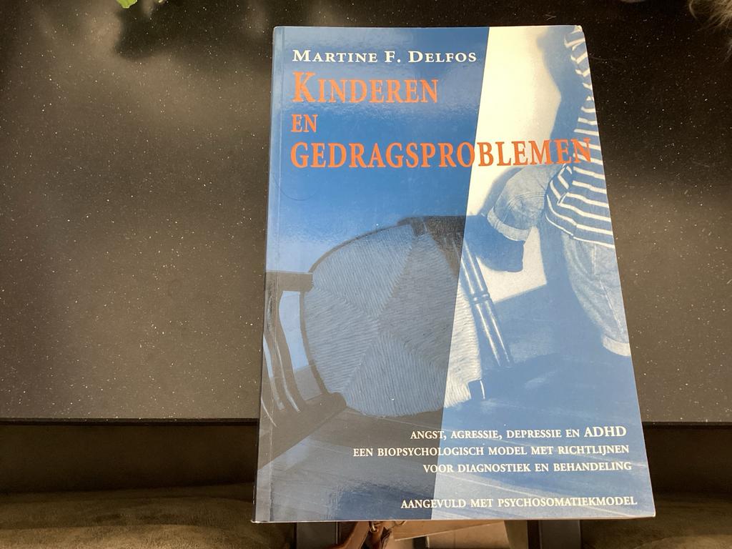 Kinderen en Gedragsproblemen - Martine F. Delfos, Boeken, Ophalen of Verzenden, Gelezen, Klinische psychologie