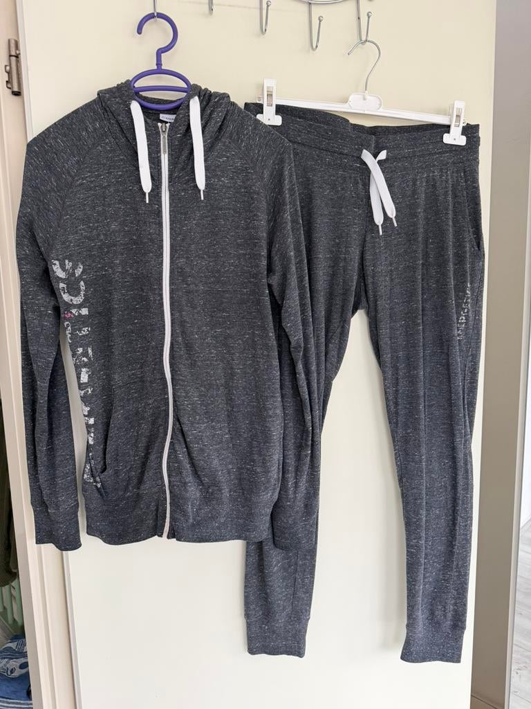 Sportpak dames maat L, Ophalen of Verzenden, Zo goed als nieuw, Maat 38/40 (M), Zwart