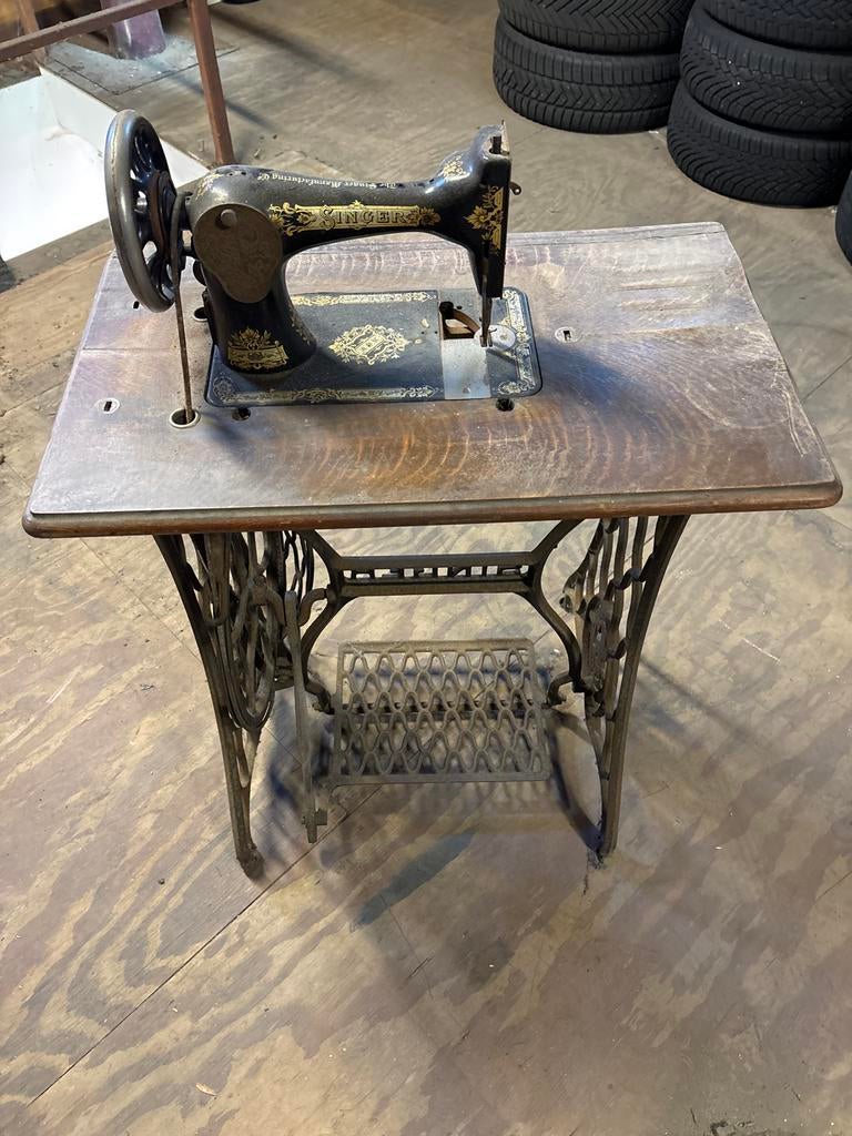 Antieke Singer Naaimachine met onderstel, Ophalen, Gebruikt, Naaimachine, Singer