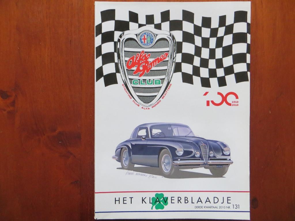 Alfa Romeo Het Klaverblaadje 131 Coverstory 6C 2500, Tipo 33, Boeken, Auto's | Folders en Tijdschriften, Ophalen of Verzenden
