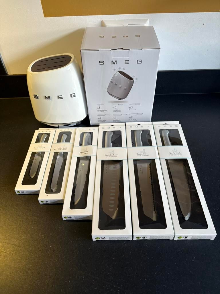 SMEG Messenblok te koop + 6 messen / Wit, Nieuw, Ophalen of Verzenden, Rvs of Chroom, Vaatwasserbestendig