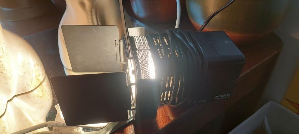 Kaiser Videolight 1 - Compacte Videolamp met Barndoors, Ophalen of Verzenden, Gebruikt, Lamp of Flitsset