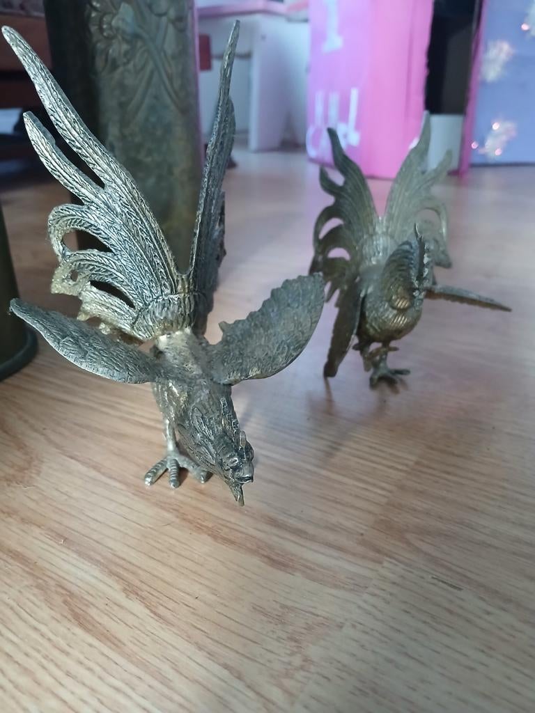 Twee metalen haan beeldjes, Ophalen of Verzenden