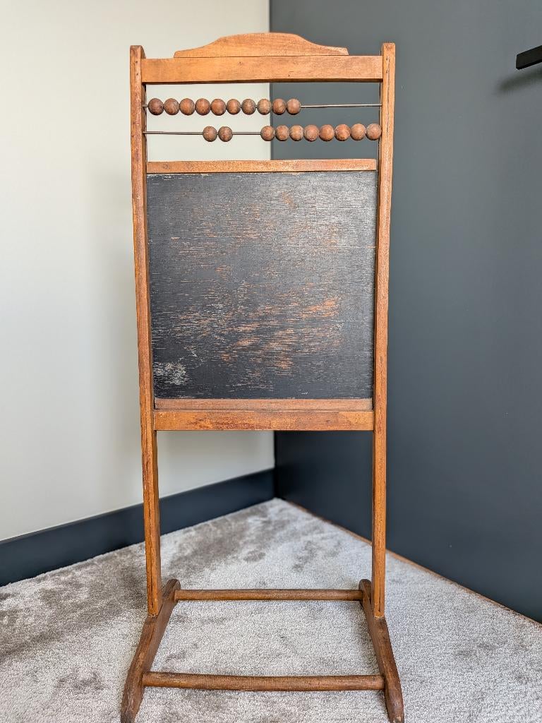 Oud schoolbord met kralen, Ophalen, Zo goed als nieuw