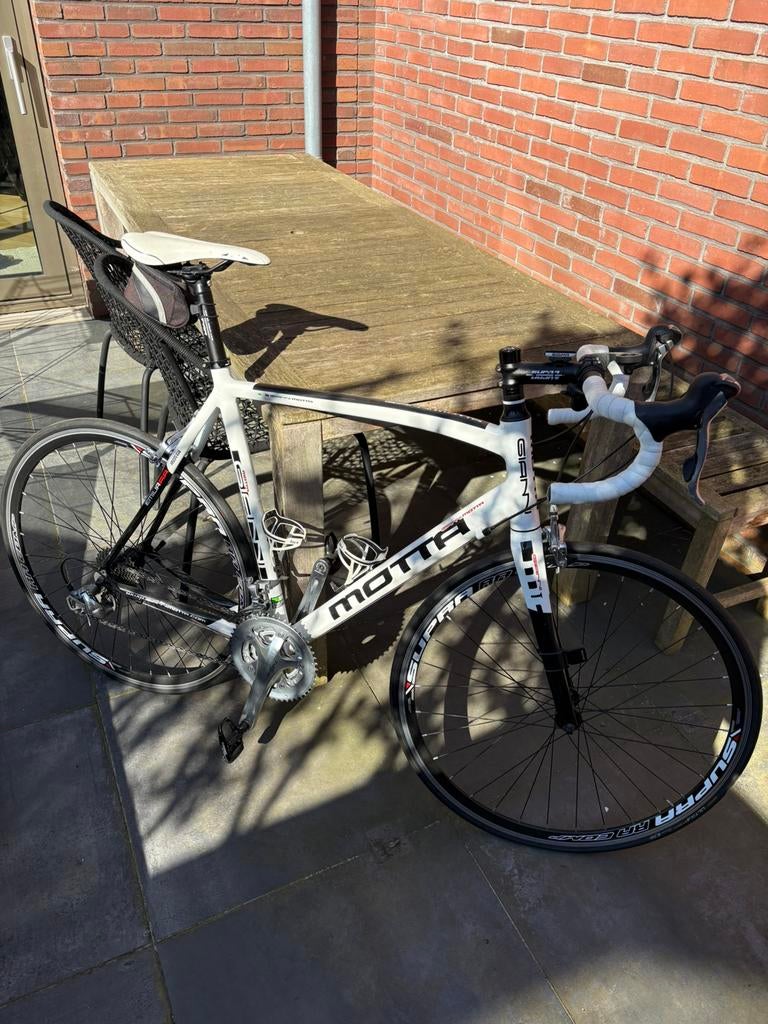Racefiets Gianni Motta Emilia, Fietsen en Brommers, Fietsen | Racefietsen, Aluminium, Zo goed als nieuw, 57 tot 61 cm, Meer dan 20 versnellingen