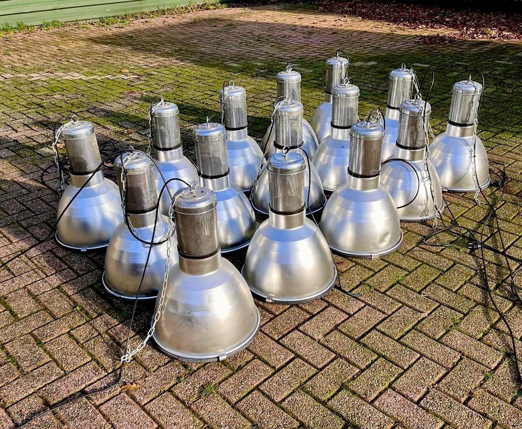 15 grote industriële high-bay lampen - inboedel restaurant, Ophalen