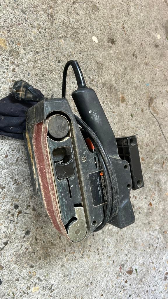 Black and Decker Bandschuurmachine, Ophalen, Zo goed als nieuw, 600 tot 1200 watt, Bandschuurmachine