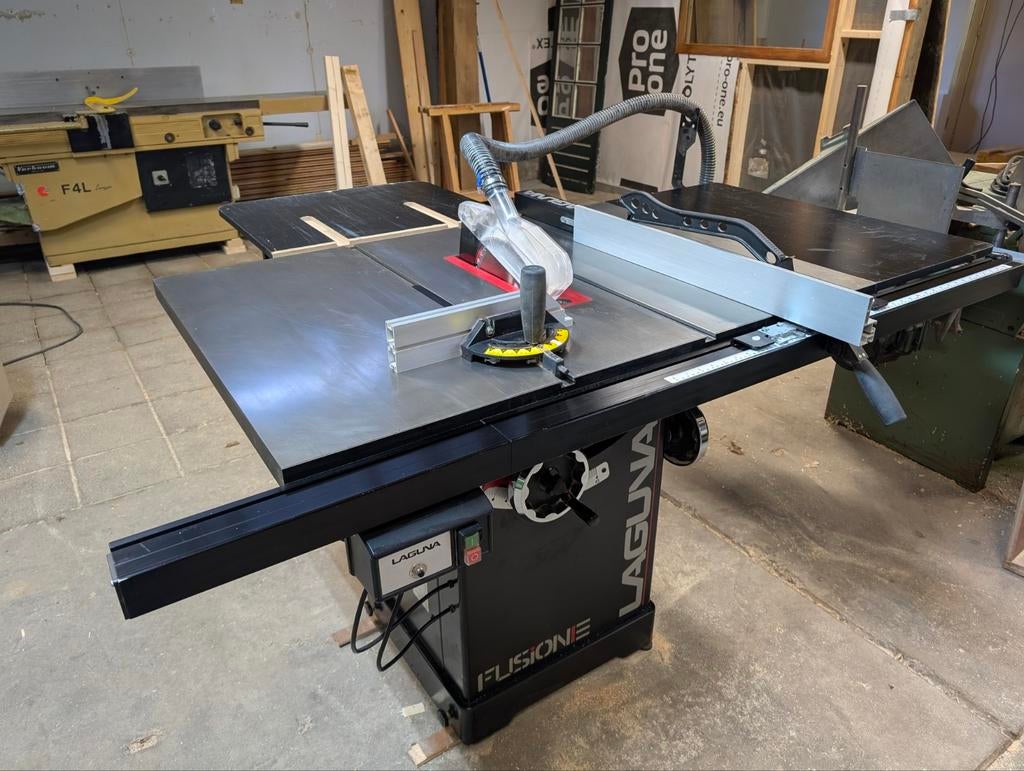 Laguna cirkelzaagmachine + afzuiging, Doe-het-zelf en Verbouw, Ophalen, Gebruikt, Cirkelzaag, 1200 watt of meer