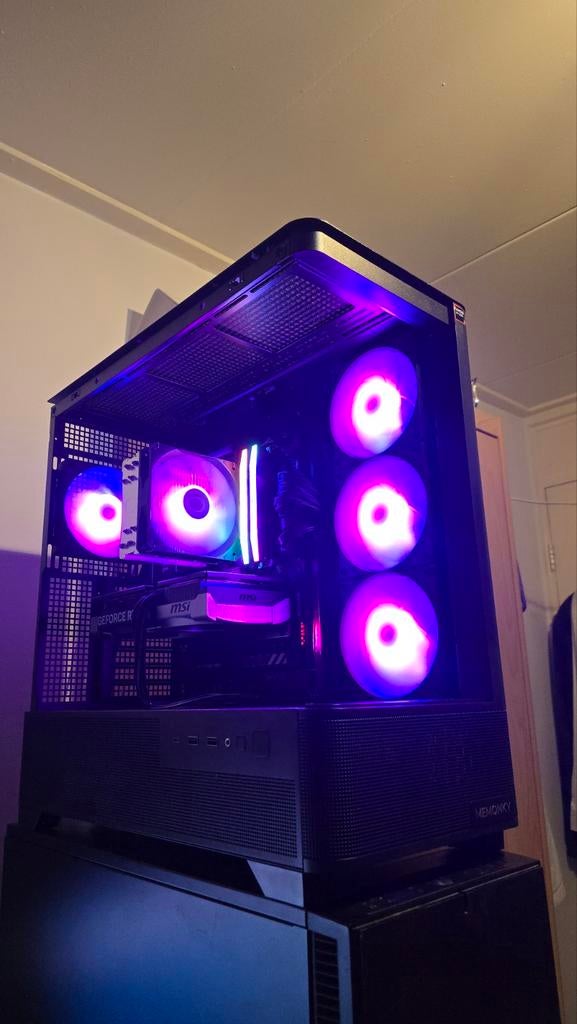 Gaming pc 9600x rtx 5070 32gb ram 2TB ssd 7 dagen oud garant, Computers en Software, Desktop Pc's, 32 GB, Virtual Reality, Zo goed als nieuw