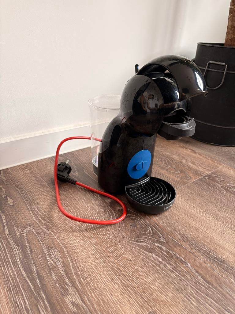 Dolce Gusto Krups koffiemachine, Witgoed en Apparatuur, Koffiezetapparaten, Gebruikt, Koffiemachine, Ophalen of Verzenden, Koffiepads en cups