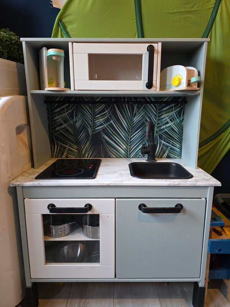 Ikea keukentje gepimpt, Ophalen