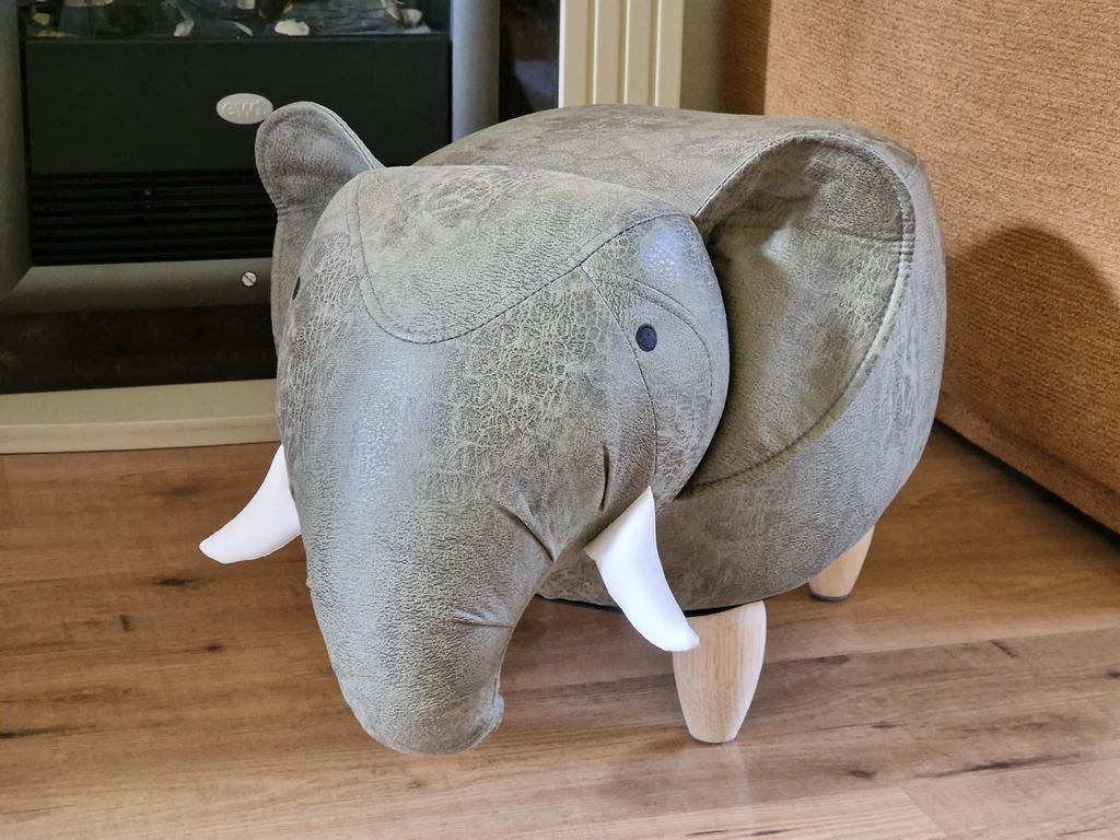 Groene olifant kruk met houten poten, Ophalen, Zo goed als nieuw, Overige typen