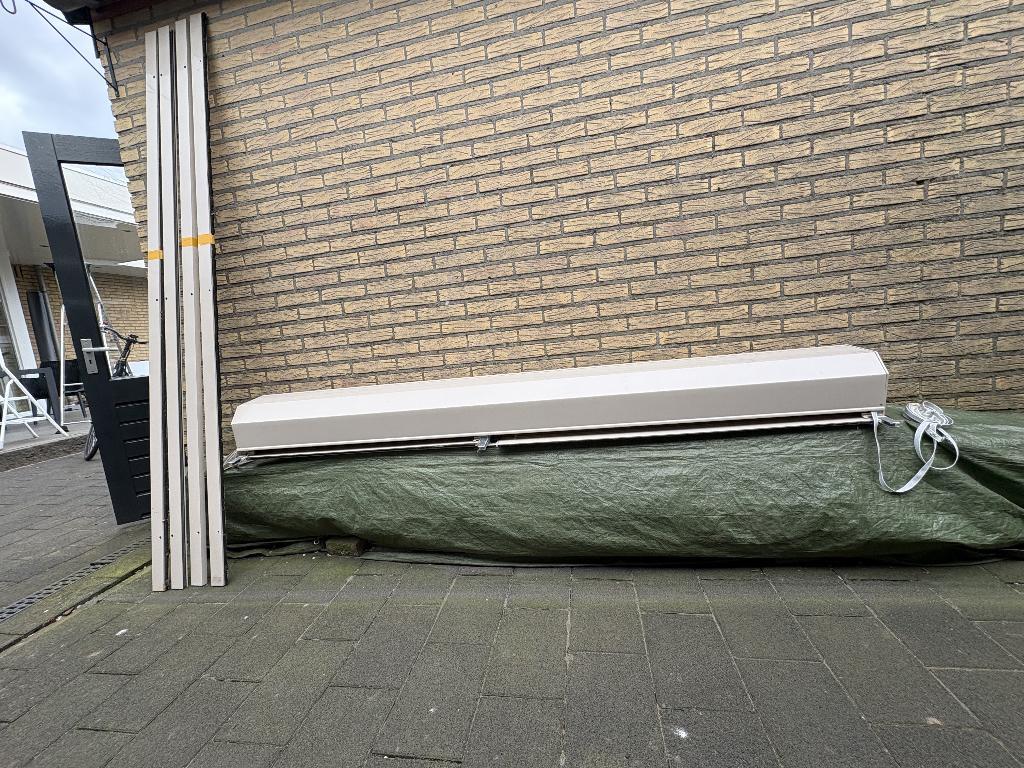 Rolluik (gekoppeld) handbediend, Ophalen, Gebruikt, 200 cm of meer, Crème of Beige