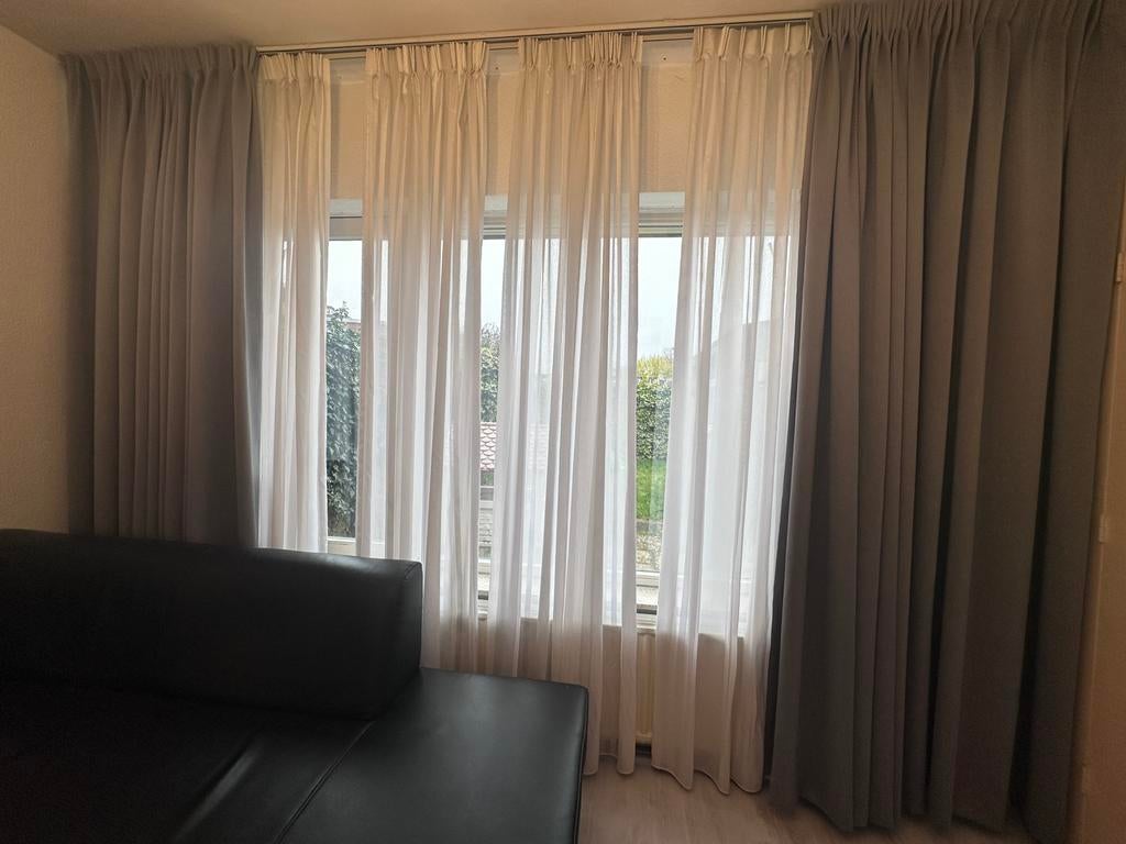 8 stuks witte inbetween gordijnen, Huis en Inrichting, Stoffering | Gordijnen en Lamellen, Gebruikt, 200 cm of meer, Wit, Ophalen of Verzenden