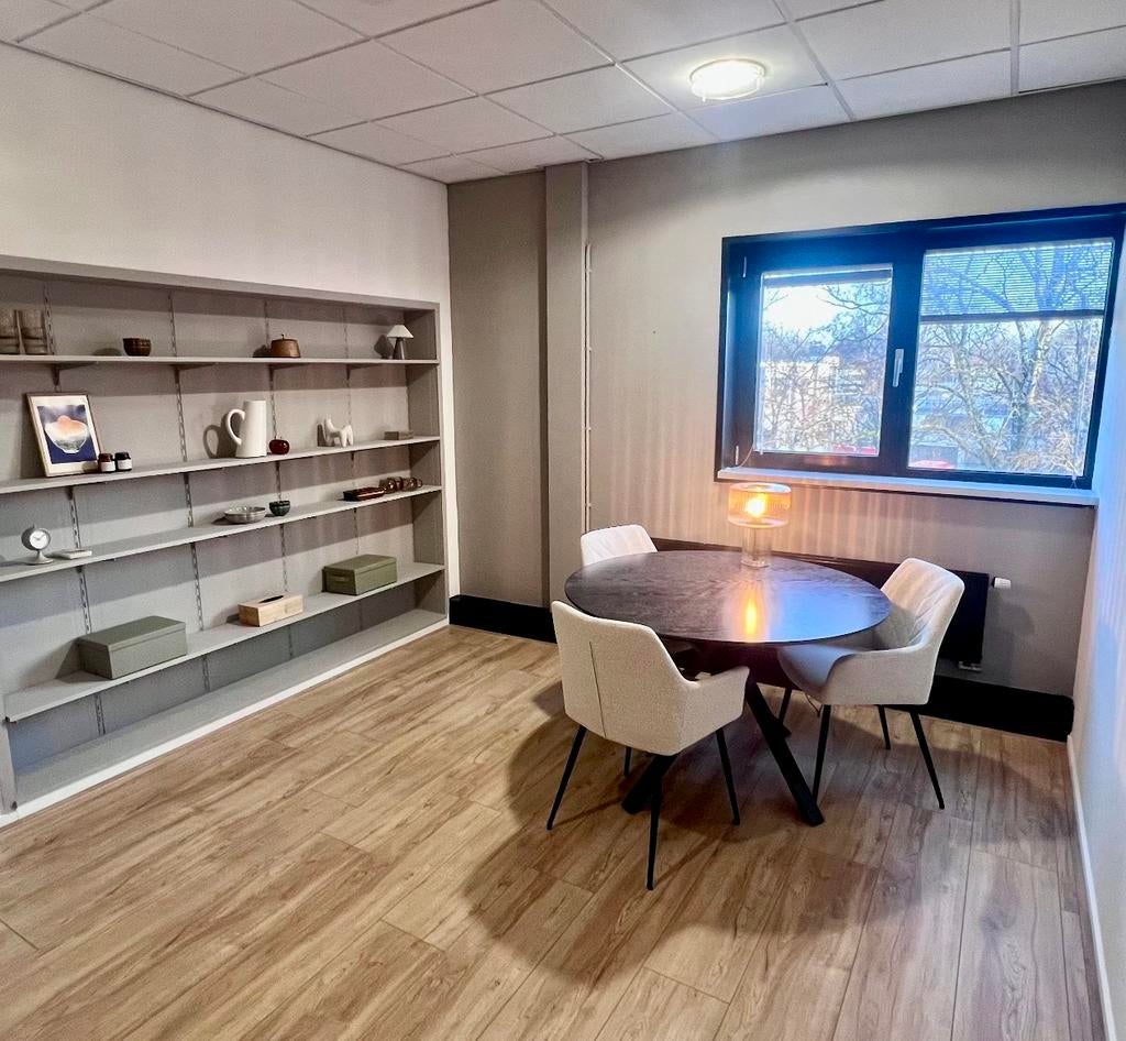 Instapklare praktijkruimte / kantoorruimte Zeist, Diensten en Vakmensen